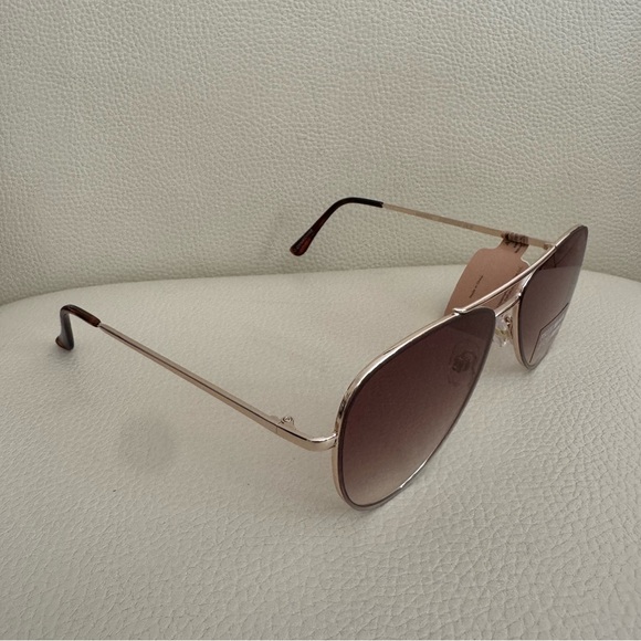 Frye and Co FRENCHIE Women’s Gold Aviator Sunglasses. MSRP $70 main image 12